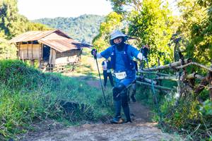 BIB: 3402
                            <button type="button" onclick="openModal(19190433)" class="btn btn-primary btn-sm float-right btn-popup" data-toggle="modal" data-target=".modal-high-quality">
                        <i class="fas fa-shopping-cart"></i> Add to Cart
                    </button>
                                            <button type="button" onclick="isThisMe(19190433, true)" class="btn btn-success btn-sm float-right btn-popup btn-isme hidden" data-toggle="tooltip" data-placement="bottom" title="นี่คือรูปของคุณใช่ไหม คลิกที่นี่เพื่อเอาเข้าอัลบั้ม">
                        <i class="fas fa-plus"></i> Add to album
                    </button>
                    <button type="button" onclick="isThisMe(19190433, false)" class="btn btn-warning btn-sm float-right btn-popup btn-isnotme hidden">
                        <i class="fas fa-ban"></i> Remove from album
                    </button>